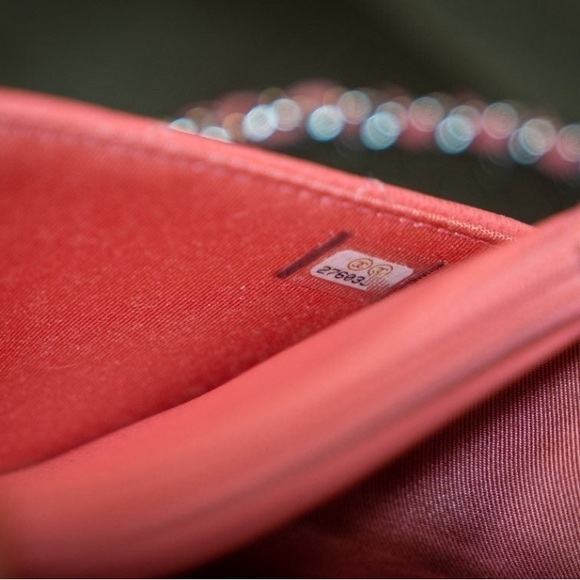 CHANEL WALLET ON CHAIN WOC LIKE NEW - Picture 8 of 8